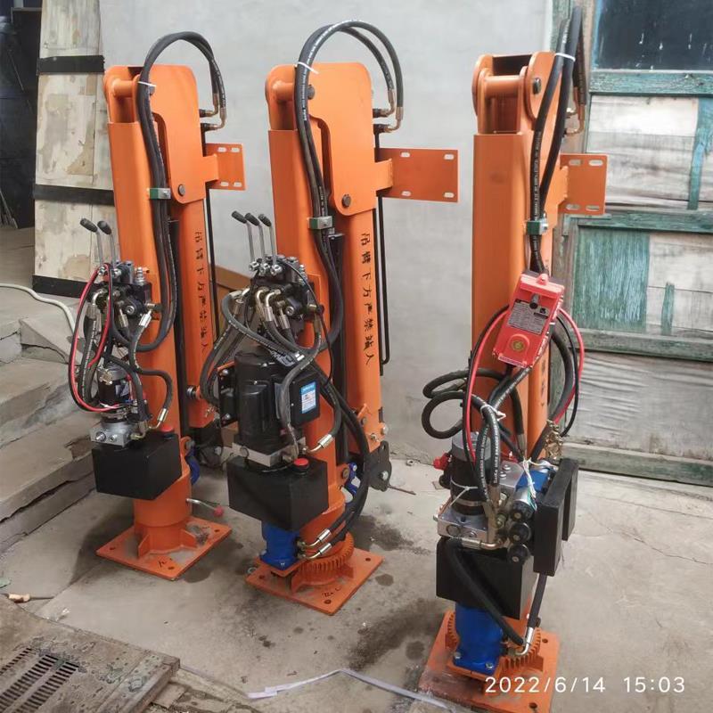 忻州市重汽蓝牌随车吊 3.2吨 国六动力强 液压驱动 农用自卸起重机